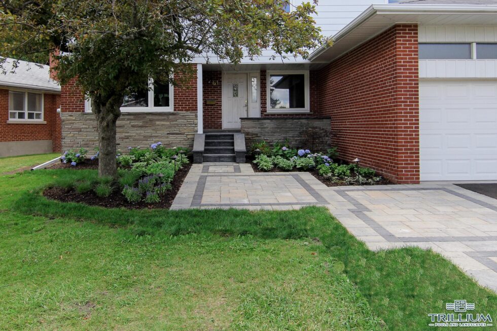 Trillium Pools and Landscapes - Pool and Patio