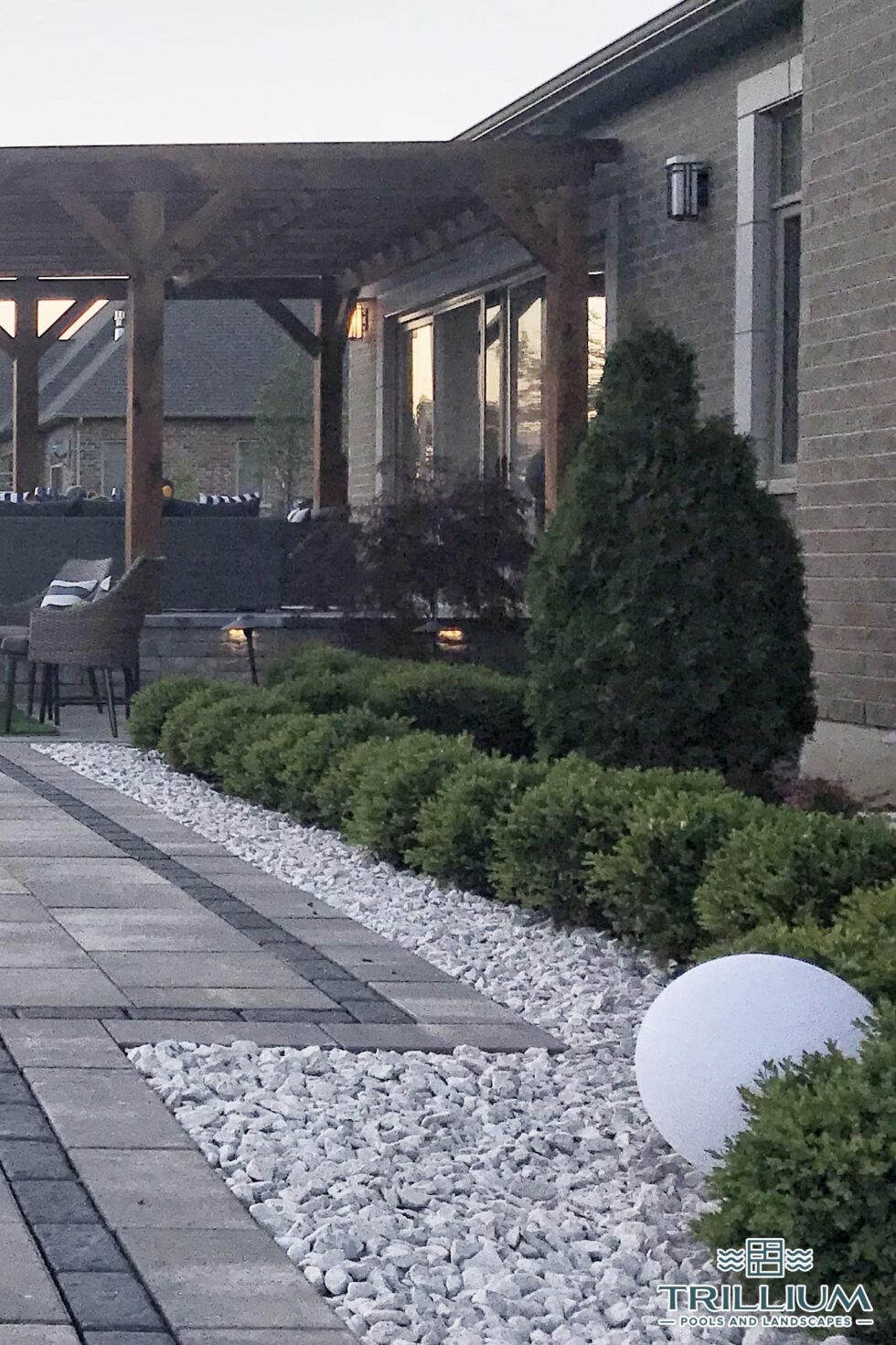 Trillium Pools and Landscapes - Pool and Patio