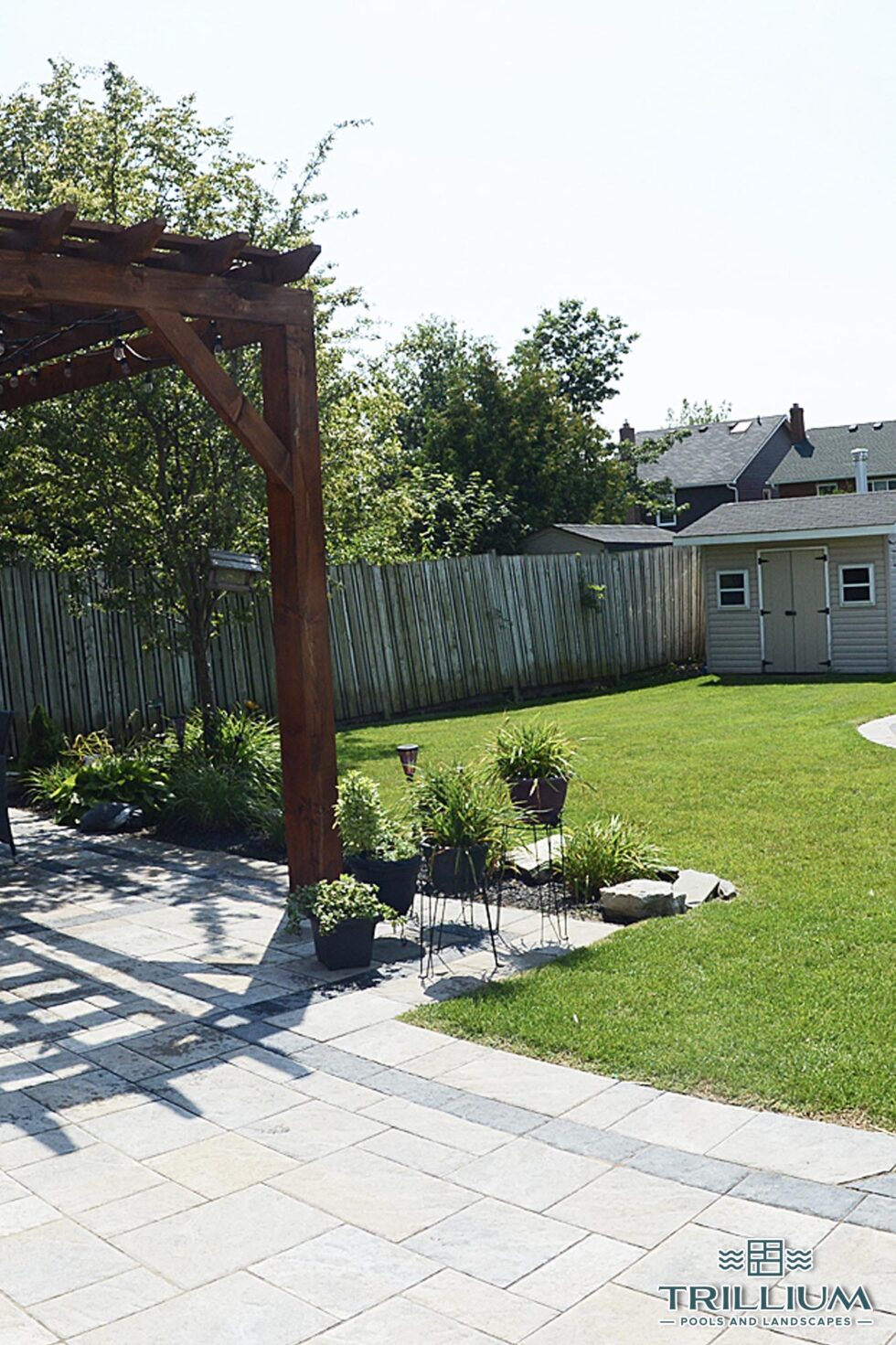 Trillium Pools and Landscapes - Pool and Patio