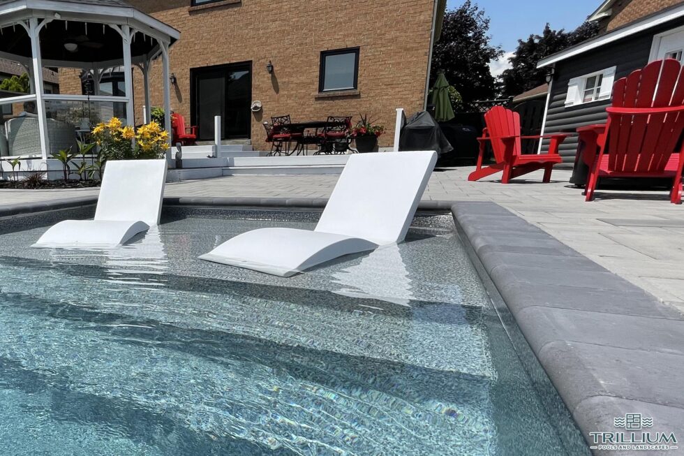 Trillium Pools and Landscapes - Pool and Patio