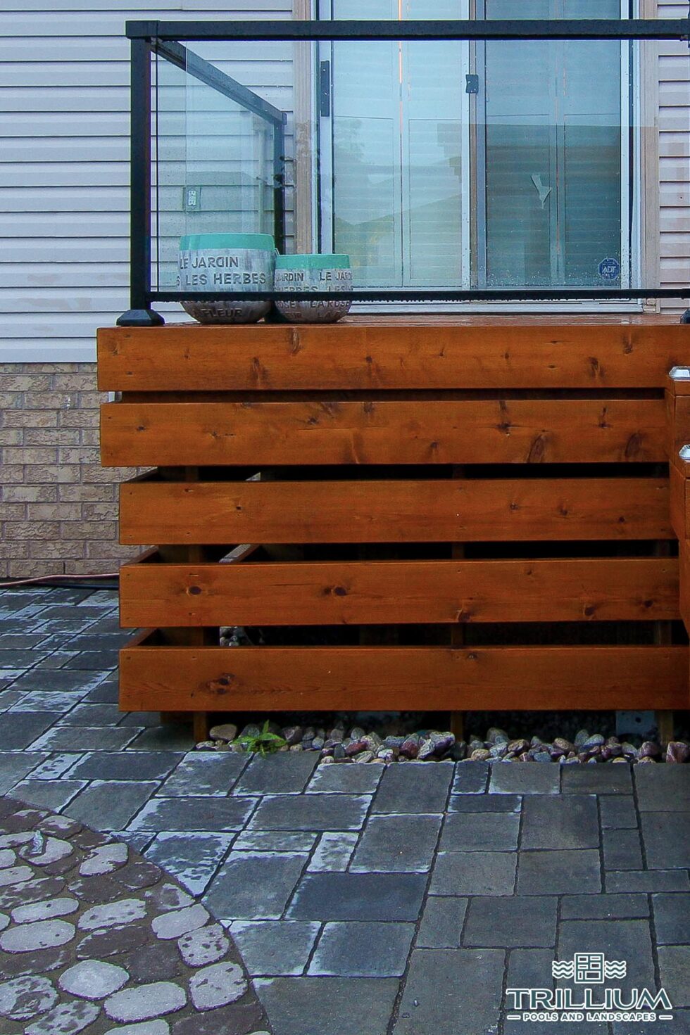 Trillium Pools and Landscapes - Pool and Patio