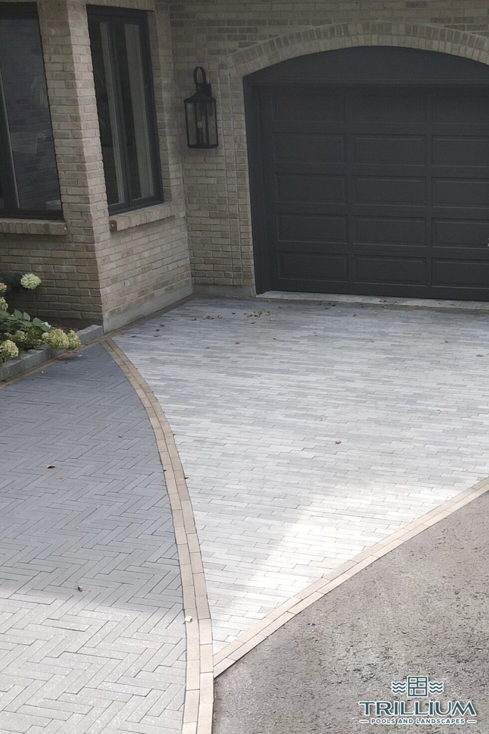 Trillium Pools and Landscapes - Pool and Patio